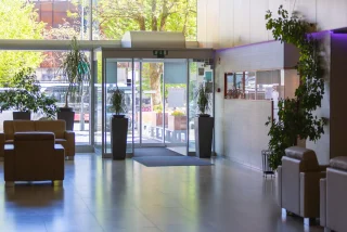 HOTEL-CREINA---reception-entrance-1