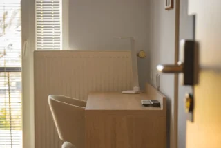 HOTEL-CREINA---standard-suite---2-room-twin-bed---desk